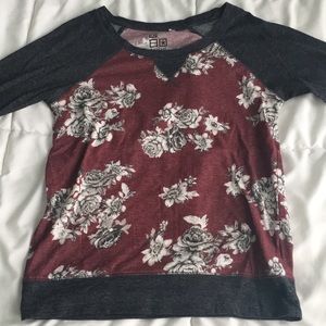 A comfortable long sleeves.